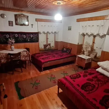 το παραδοσιακό *
